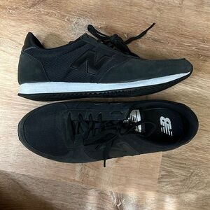 Women’s New Balance 8.5 *Insoles Not Included*